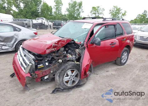 2010 Ford Escape Xlt z USA, uszkodzony, nr VIN 1FMCU0DG4AKC46740